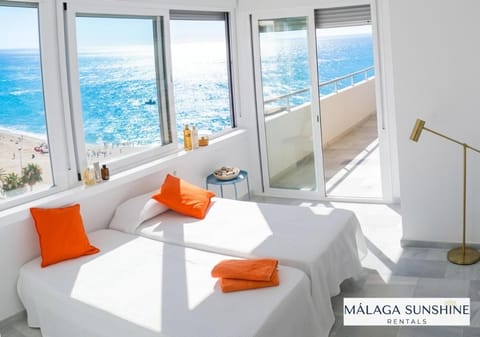 Bed, Balcony/Terrace, Beach, Bedroom