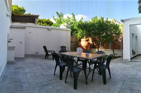 Patio, Garden