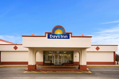 Days Inn by Wyndham Shelby Motel in Shelby