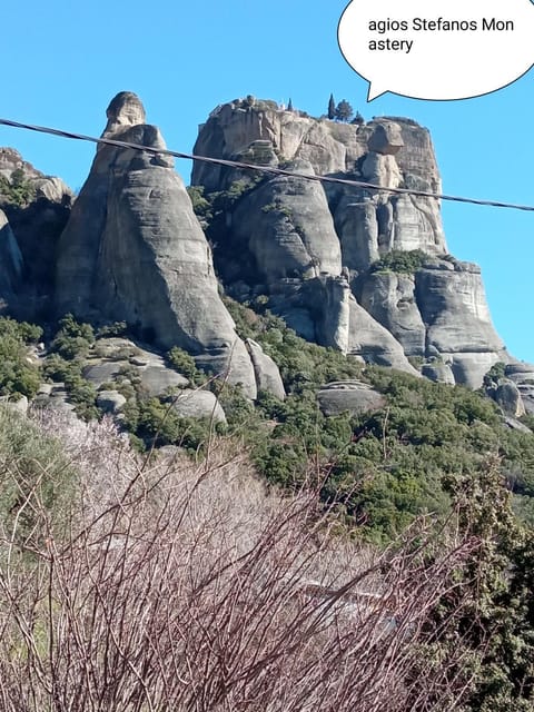 Nearby landmark, Day, Natural landscape