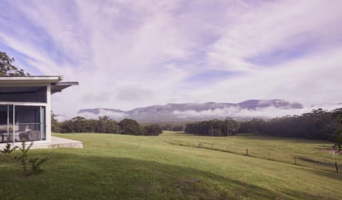 Bundaleer Architect designed stunning views Casa in Kangaroo Valley