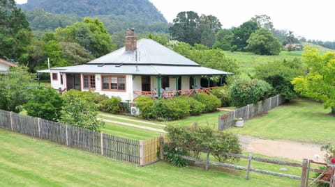 Magnolia Cottage Kangaroo Valley Haus in Barrengarry