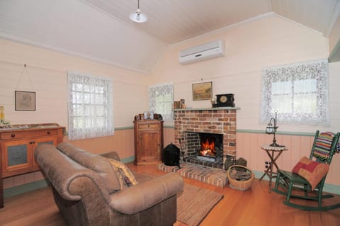 The Settlers Cottage Kangaroo Valley House in Barrengarry