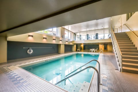 Newmark Bayview Luxury Suite Apartment in Pike Place Market