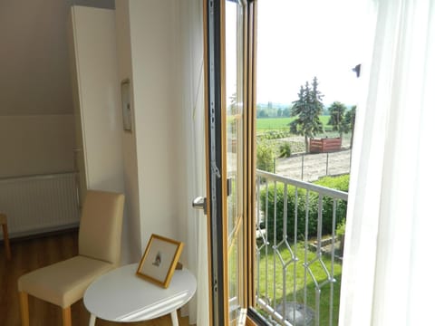 Balcony/Terrace, Garden view