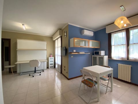 Chicco Apartment light Condo in Vercelli