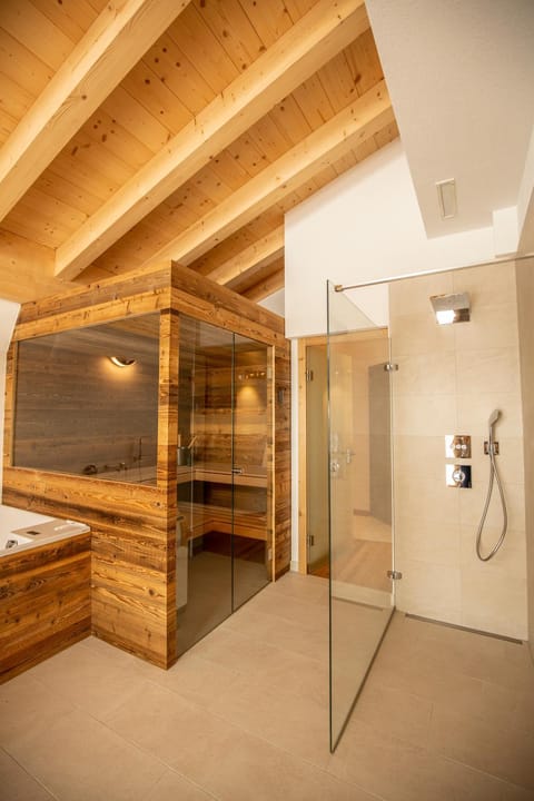 Palace Luxury Wellness Apartment and Boutique Hotel Ski-in-out Copropriété in Saas-Fee