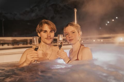 Hot Tub, View (from property/room), Balcony/Terrace, Spa and wellness centre/facilities