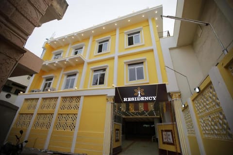 Property building, Facade/entrance, Floor plan