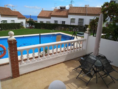 Balcony/Terrace, Pool view