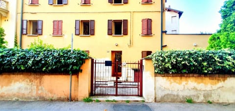 GUEST HOUSE MONTEGRAPPA Appartement in Reggio Emilia