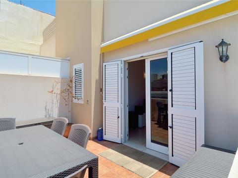 Centric Home - Solarium Terrace - Sea Views Condo in Arrecife