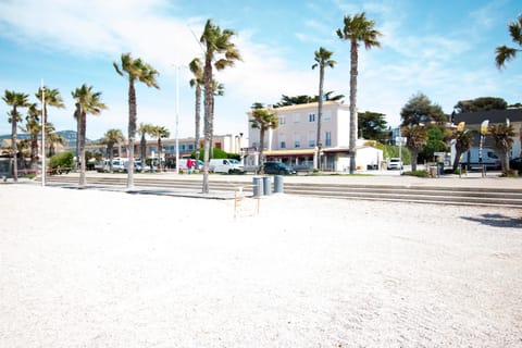 Hôtel Bel Azur Hotel in Six-Fours-les-Plages