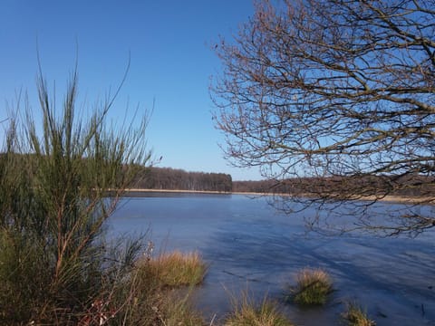 Nearby landmark, Natural landscape, Hiking, Lake view