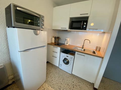 Appartement Confort ⭐⭐ avec Balcon, Proche Thermes et Parc - Balaruc-les-Bains - FR-1-503-55 Apartamento in Balaruc-les-Bains