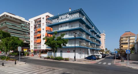 Sur Suites La Dorada Aparthotel in Fuengirola