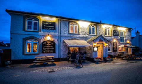 The Red Lion Longwick, Princes Risborough HP27 9SG Hotel in Wycombe District