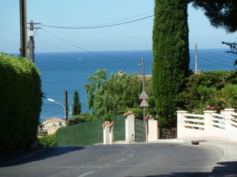 Villa avec grande piscine plage et port de Sanary à pieds Chalet in Sanary-sur-Mer