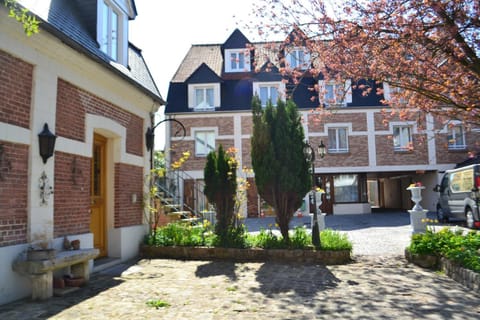 Spring, Garden view