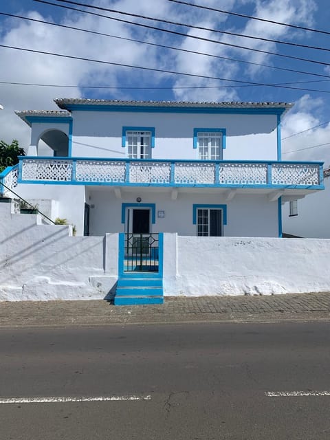 Grannys House House in Azores District