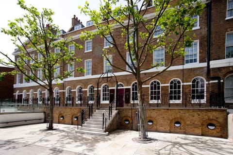 Property building, Facade/entrance