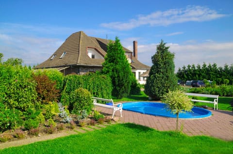 Property building, Summer, Garden, Pool view, Swimming pool, Swimming pool