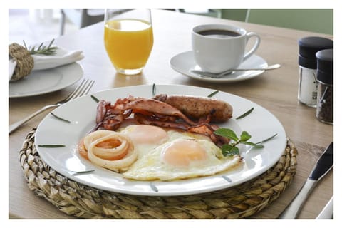 66 On Monzali 4 Star Luxury Guesthouse Übernachtung mit Frühstück in KwaZulu-Natal