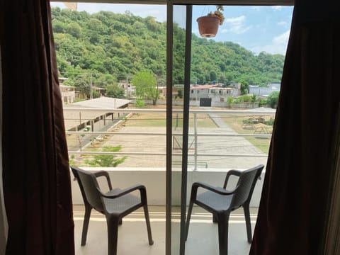 View (from property/room), Balcony/Terrace, Mountain view