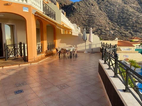 Villa Tenerife Sur Casa in Los Cristianos