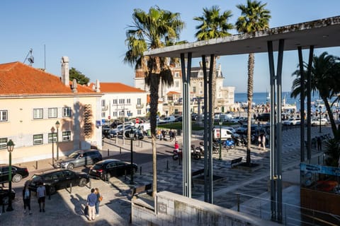 Neighbourhood, Natural landscape, Beach, City view, Street view