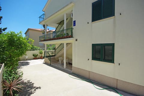 Apartments Ribarević Condo in Makarska