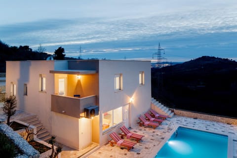 Villa Anabella peaceful holiday home with pool Villa in Šibenik-Knin County, Croatia