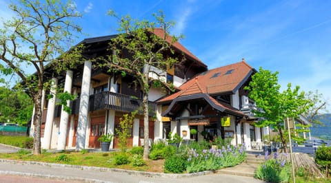 Logis hôtel Annecy nord / Argonay Hotel in Haute-Savoie