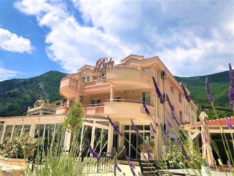 Montebay Perla Hôtel in Kotor Municipality