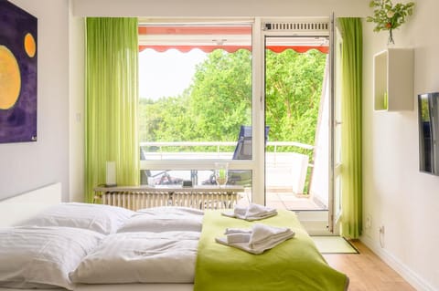 Bed, View (from property/room), Balcony/Terrace