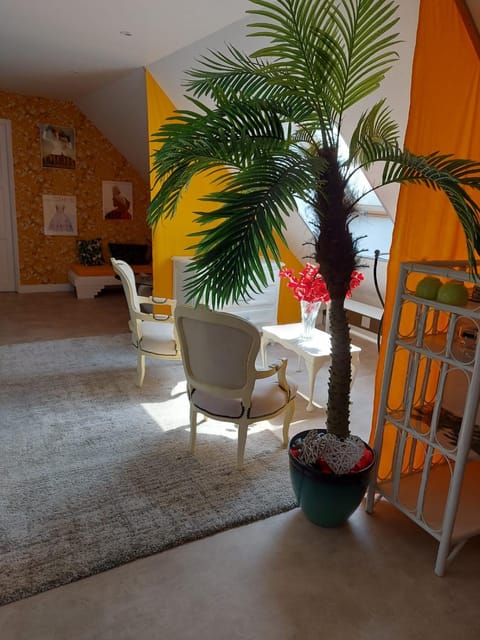 Les Suites de Véronique, chez Véronique Olive Bed and Breakfast in Saint-Pair-sur-Mer