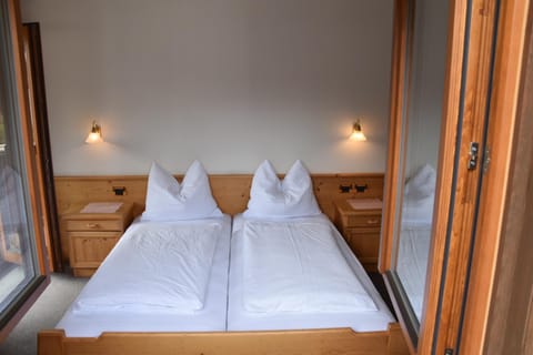 Garni Haus Tyrol Bed and Breakfast in Corvara