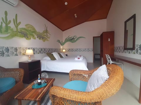 Hotel Coral Blanco with high speed internet Starlink Alojamiento y desayuno in Isabela Island