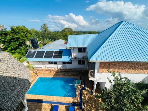 Bird's eye view, Pool view