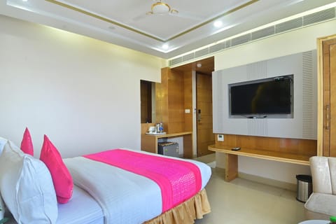 Hotel Gold Palace - 03 Mins Walk From New Delhi Railway Station Bed and Breakfast in Delhi