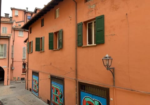 whouse suite GOLD TOWERS Apartment in Bologna