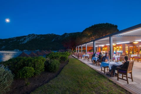 Patio, Restaurant/places to eat