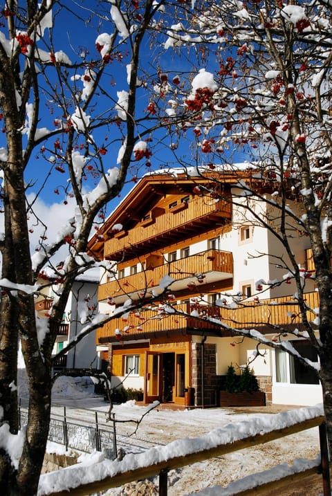 Property building, Day