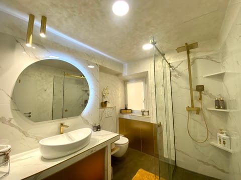 Shower, Toilet, Bathroom
