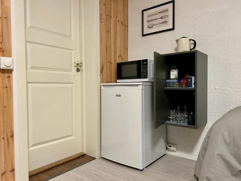 Coffee/tea facilities, Photo of the whole room, minibar