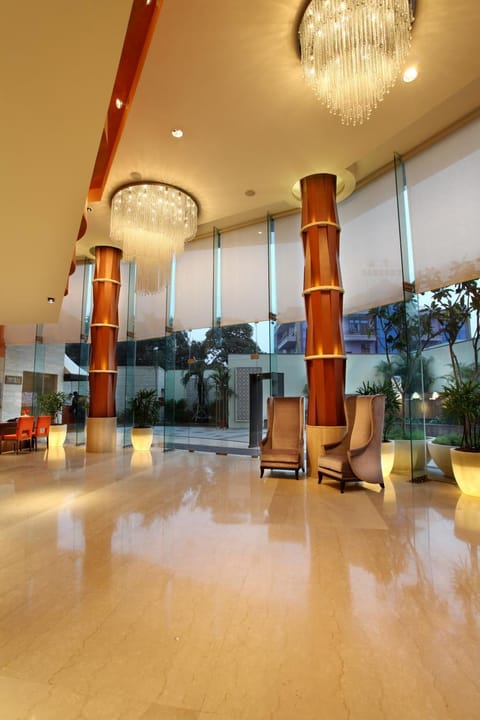 Mahagun Sarovar Portico Suites Hotel in New Delhi