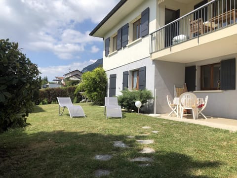 Appartement dans villa accès privé au lac Condo in Menthon-Saint-Bernard