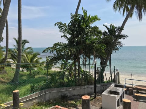 Comfy Beachfront View at Seri Bulan Condominium Teluk Kemang Beach Eigentumswohnung in Port Dickson