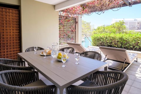 Patio, View (from property/room), Balcony/Terrace, Balcony/Terrace, Seating area, Dining area