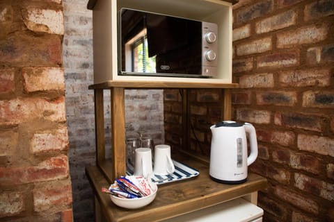 Coffee/tea facilities, Kitchen or kitchenette